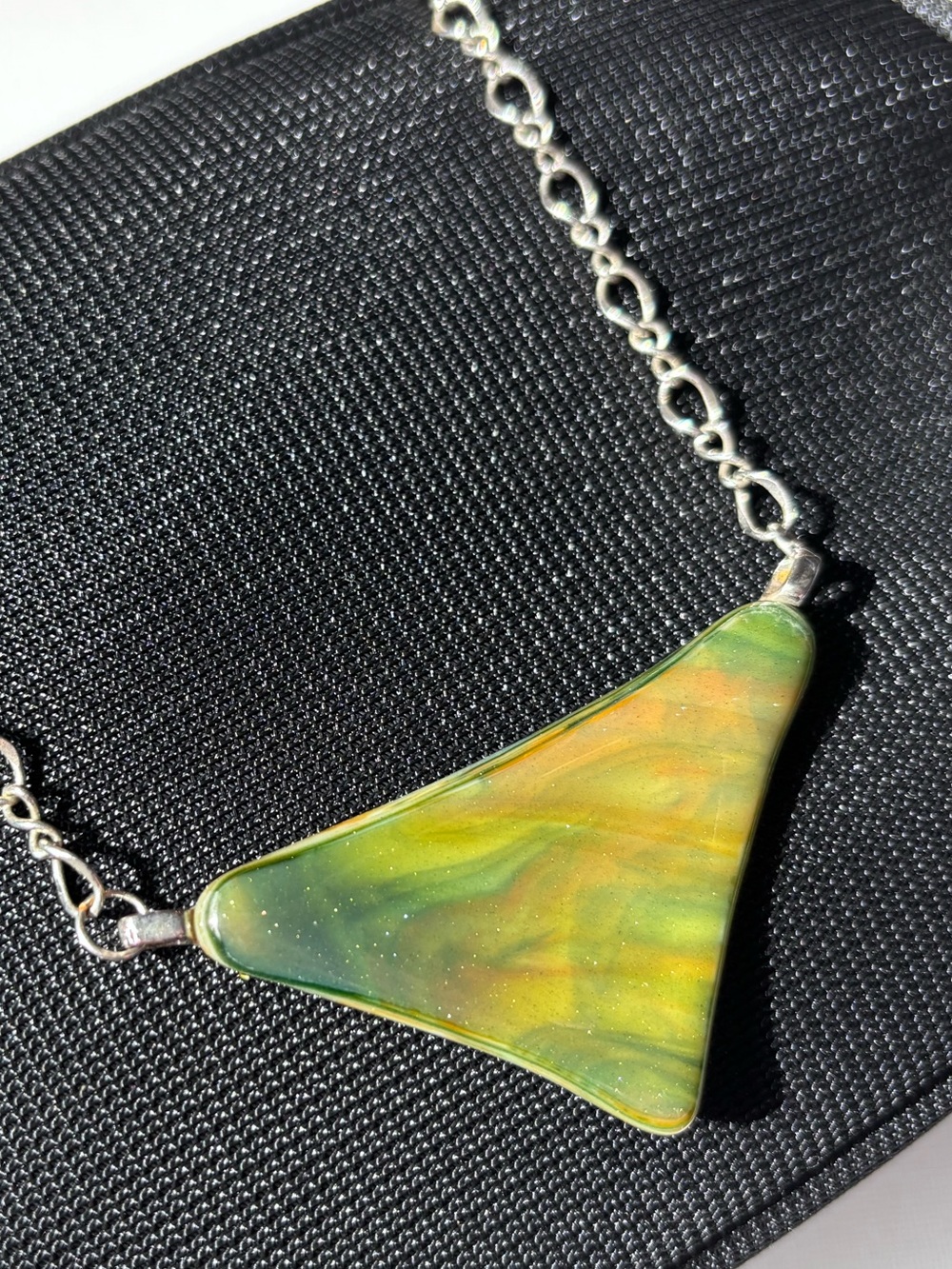 Vintage Chartreuse Geometric Resin Statement Necklace - Picture 4 of 7